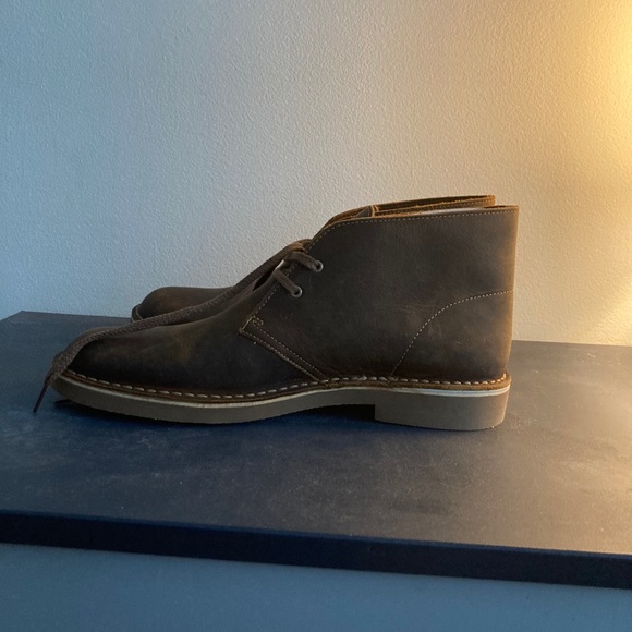 Clarks Men Bushacre 2 Beeswax Chukka Boots main image 4